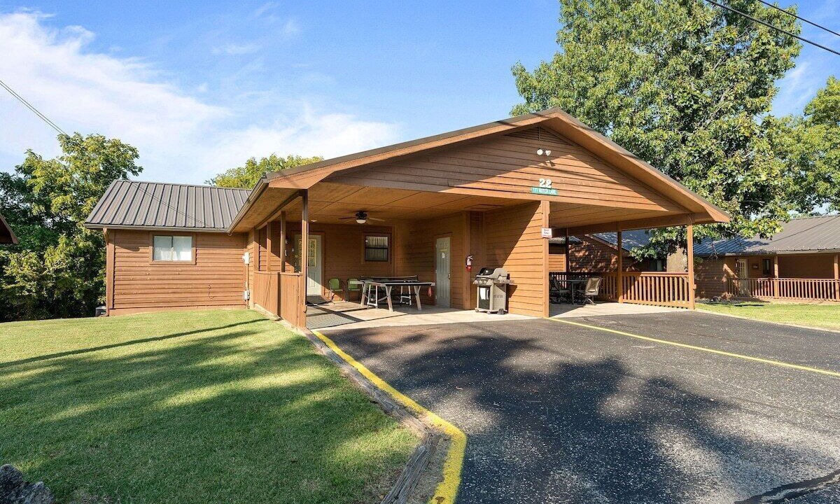 Photo of Outdoor in Branson West