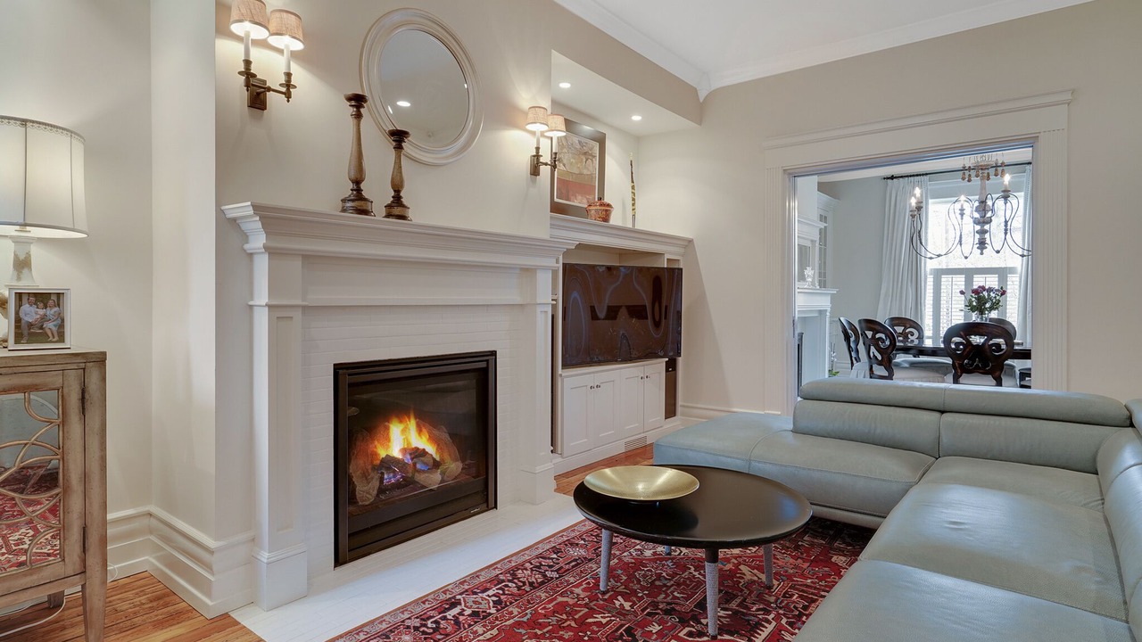 Photo of Livingroom in Cherokee Triangle