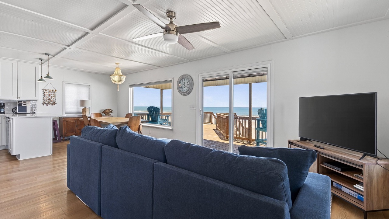 Photo of Livingroom in North Topsail Beach