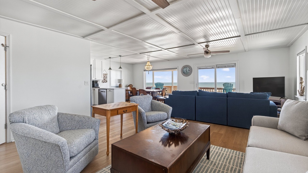 Photo of Livingroom in North Topsail Beach