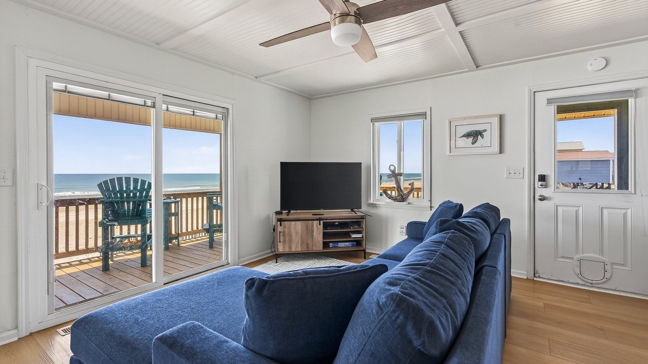 Photo of Livingroom in North Topsail Beach
