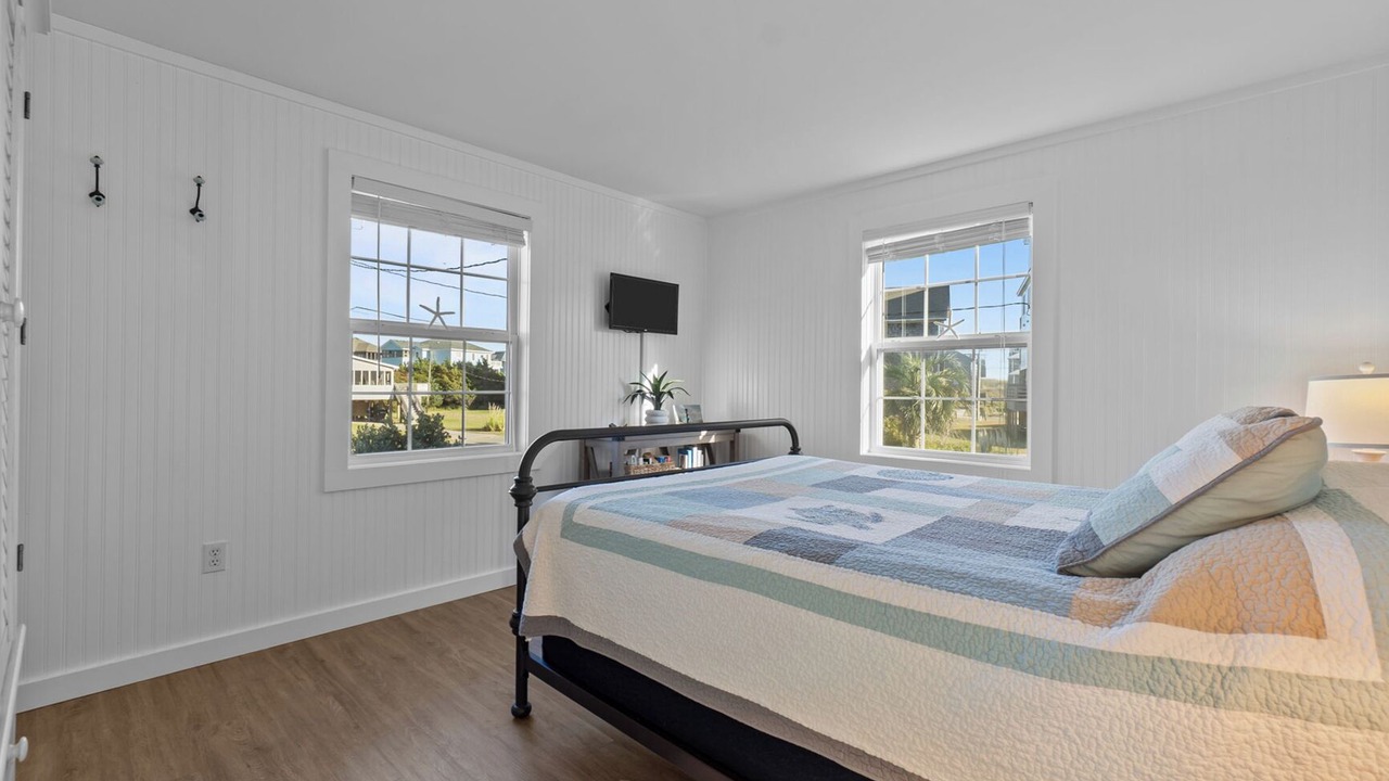 Photo of Bedroom in Hatteras