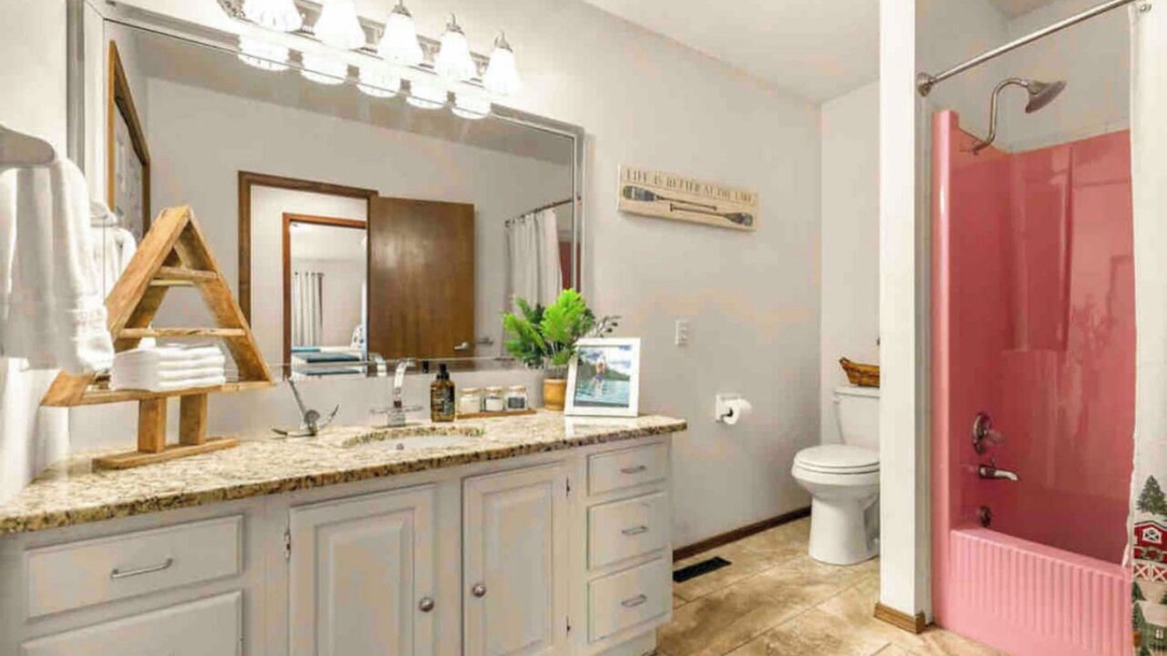 Photo of Bathroom in Kimberling City
