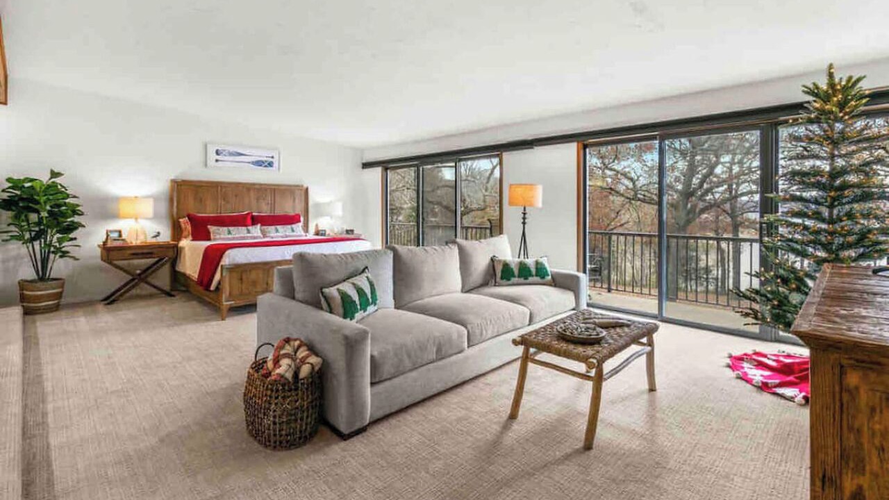 Photo of Livingroom in Kimberling City