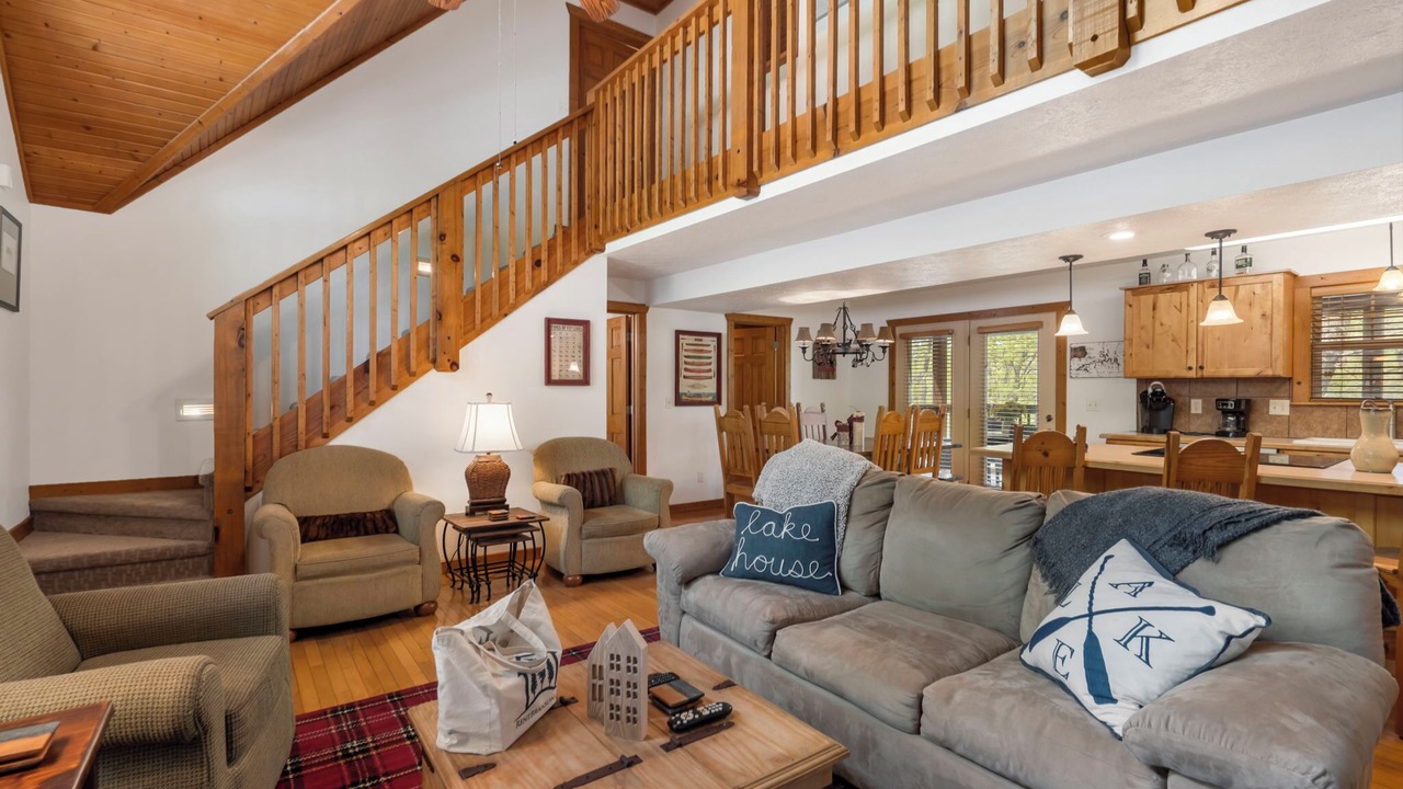 Photo of Livingroom in Reeds Spring