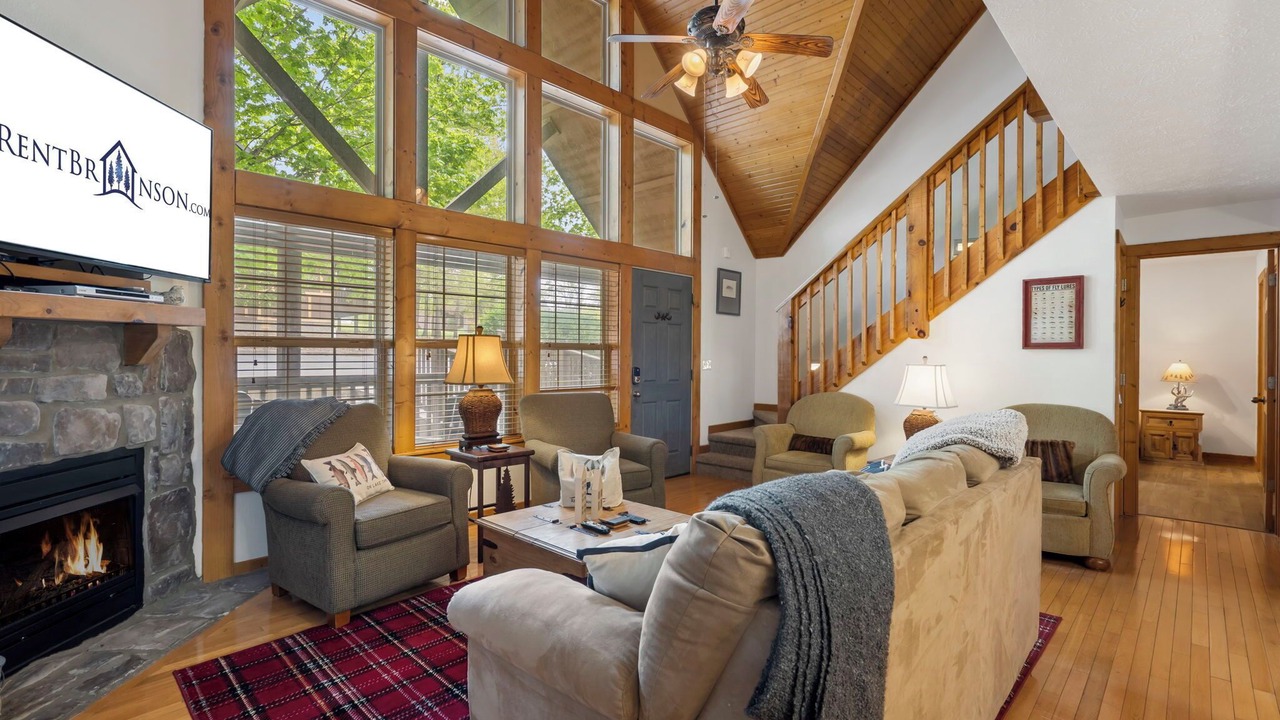 Photo of Livingroom in Reeds Spring