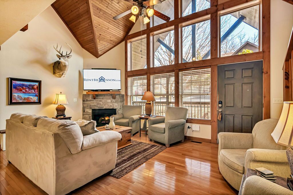 Photo of Livingroom in Reeds Spring