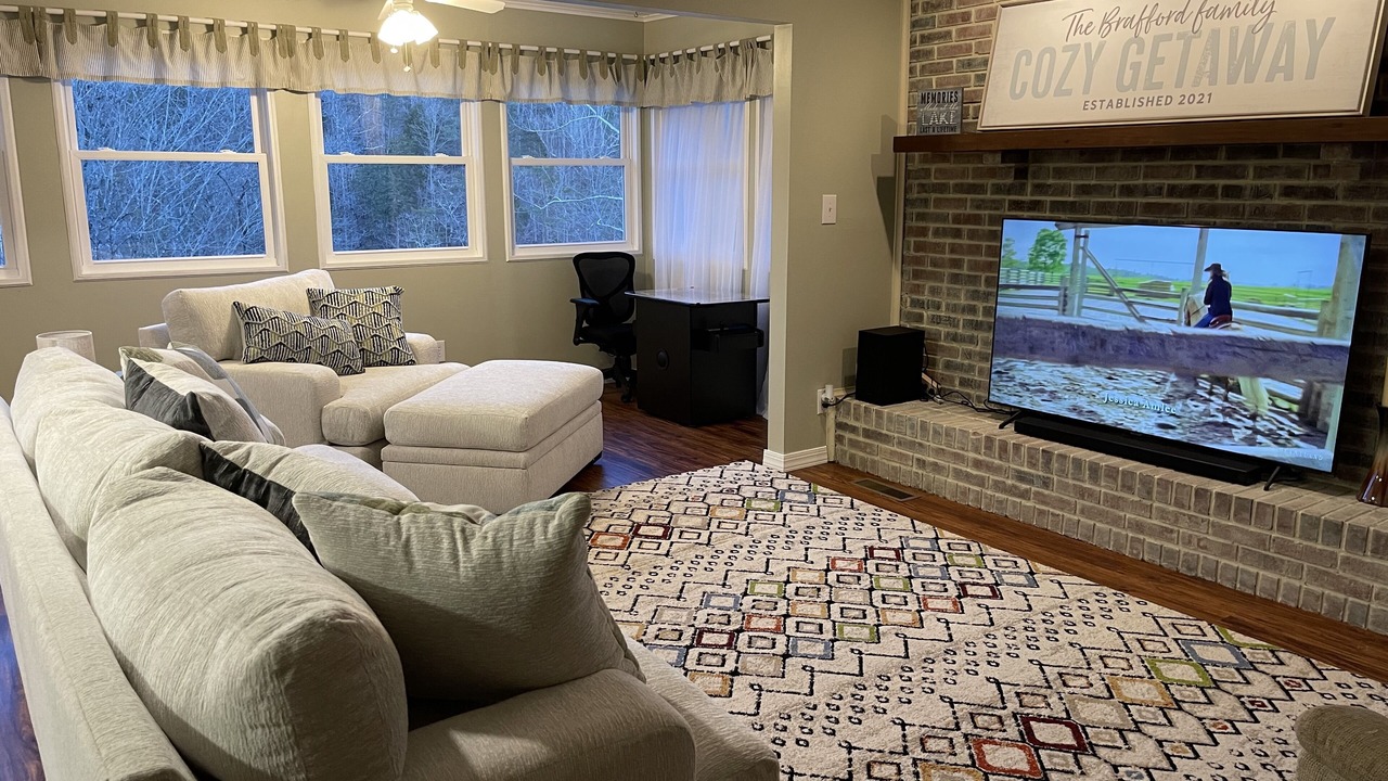 Photo of Livingroom in Caryville