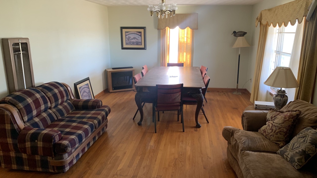Photo of Livingroom in Vance