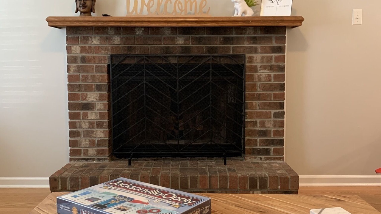 Photo of Livingroom in McCutcheon Field