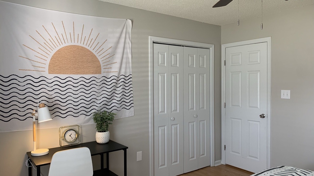 Photo of Bedroom in McCutcheon Field