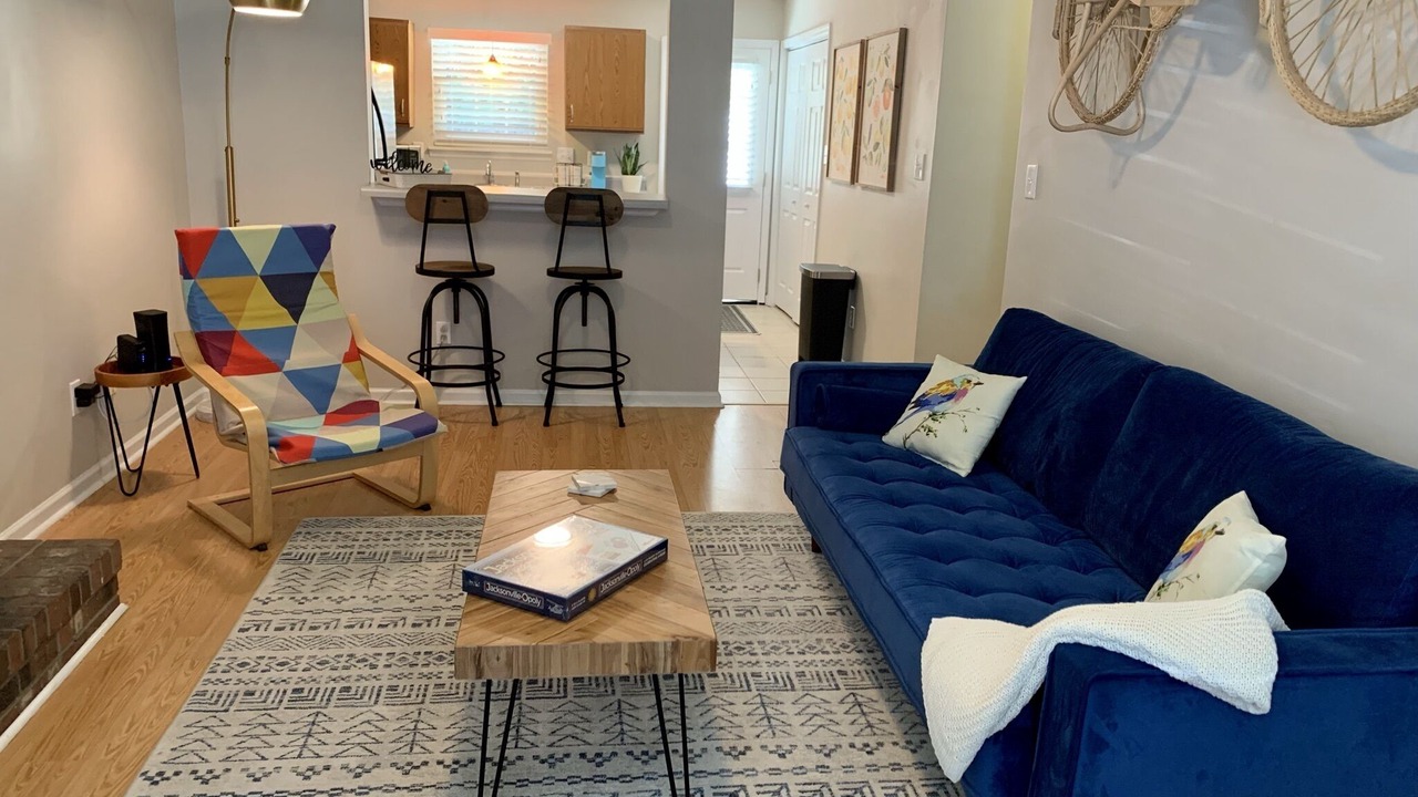 Photo of Livingroom in McCutcheon Field