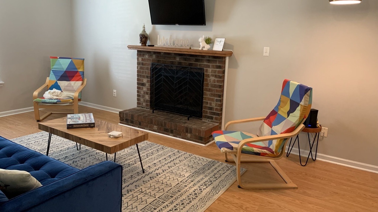 Photo of Livingroom in McCutcheon Field