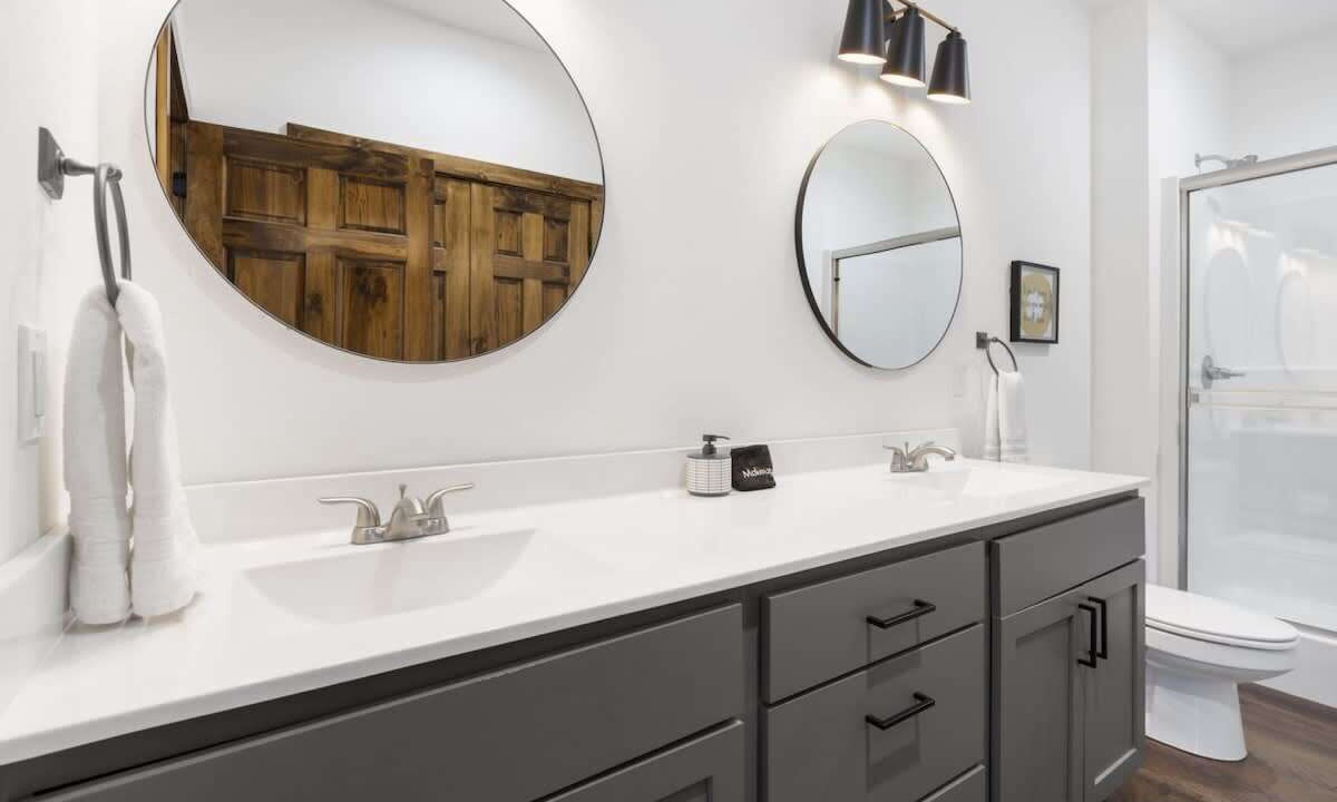 Photo of Bathroom in Hollister