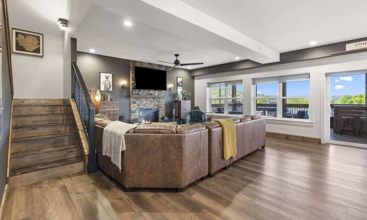 Photo of Livingroom in Hollister