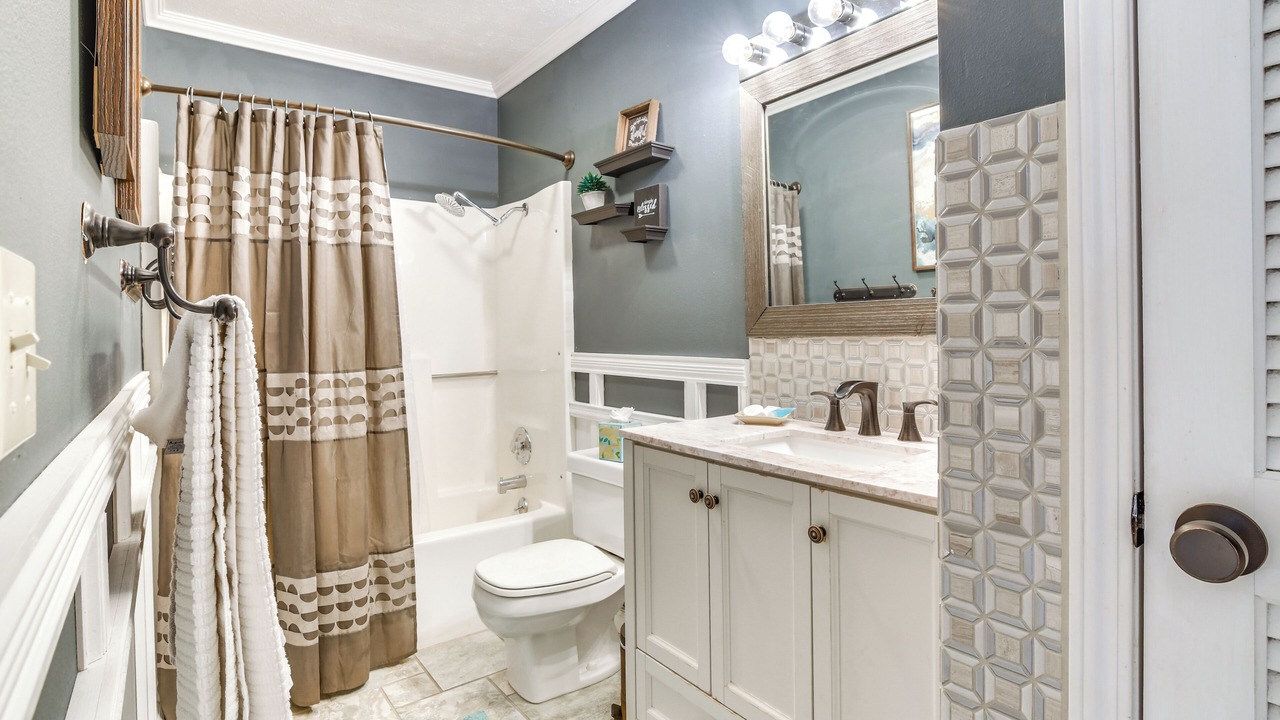 Photo of Bathroom in Table Rock