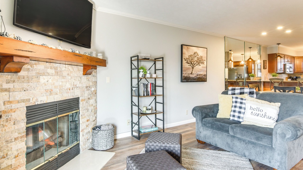 Photo of Livingroom in Table Rock