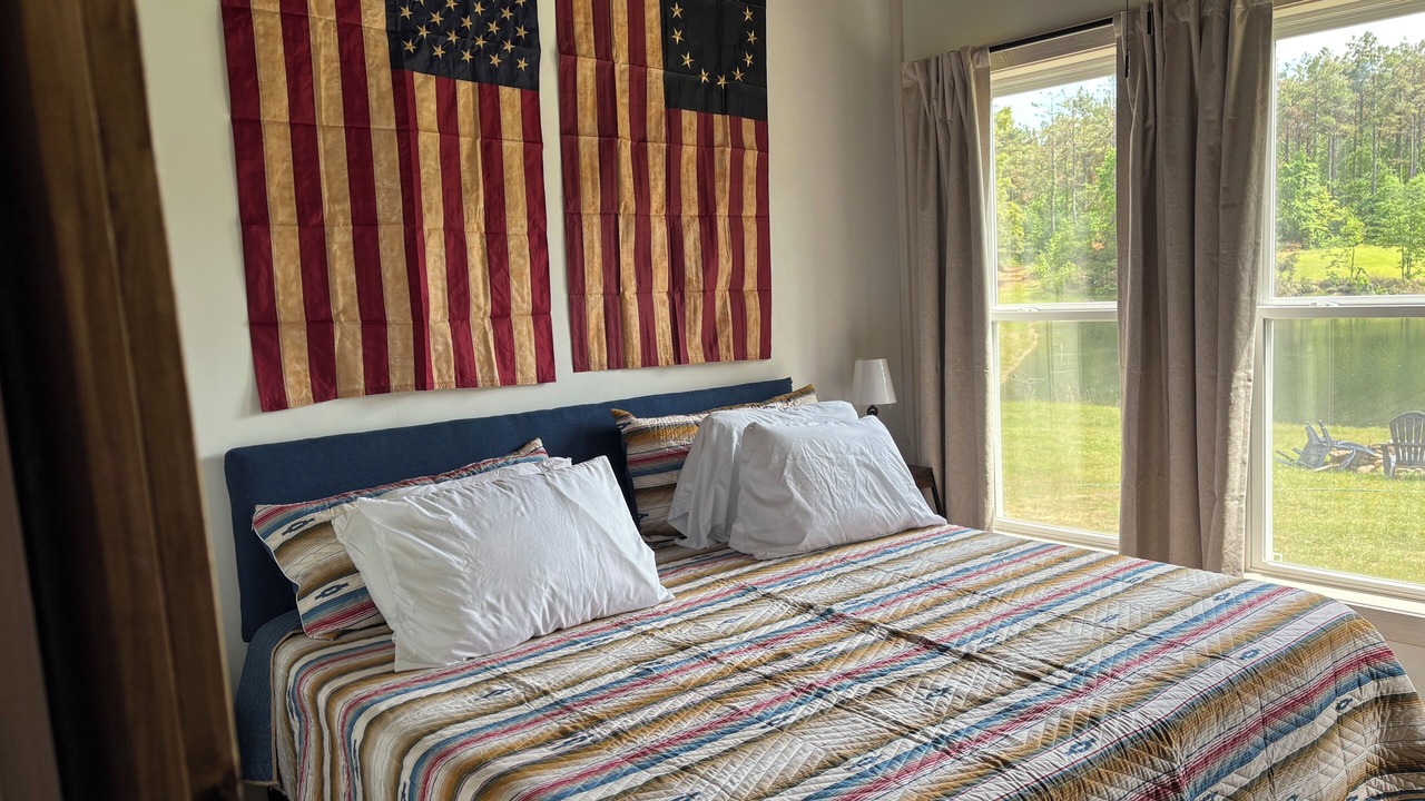 Photo of Bedroom in Batesville