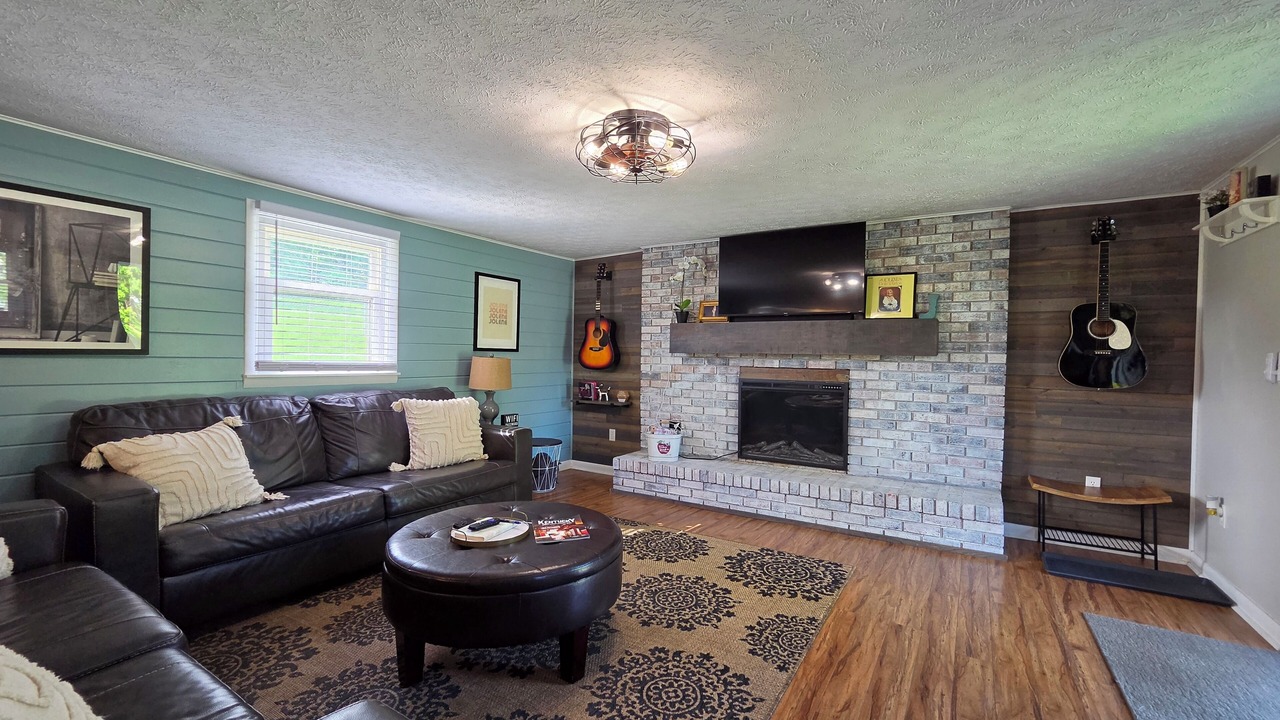 Photo of Livingroom in Lily