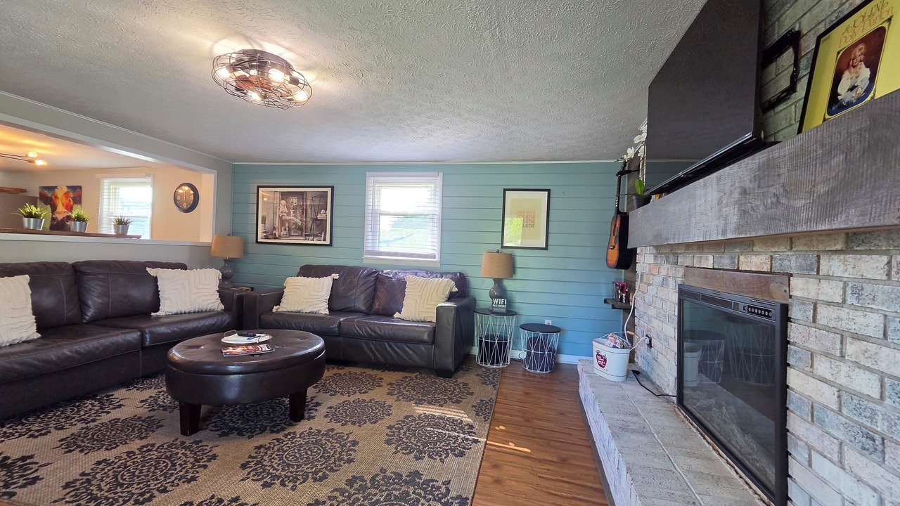 Photo of Livingroom in Lily