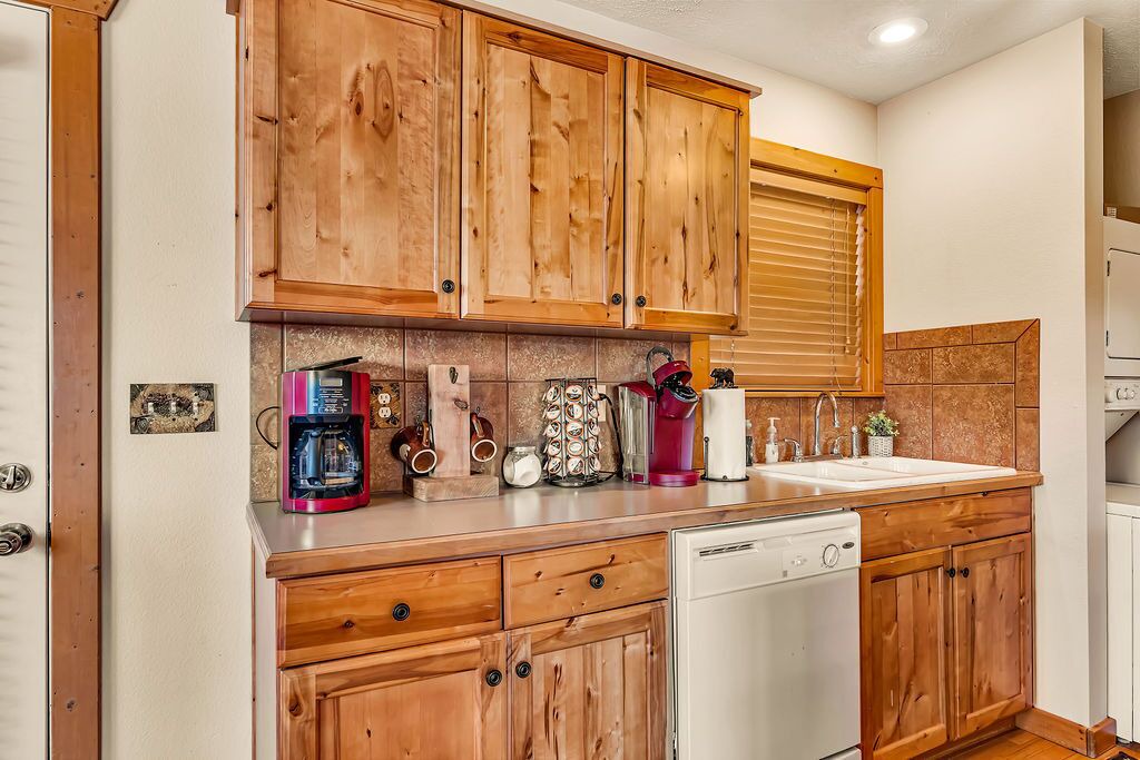 Photo of Kitchen in Reeds Spring