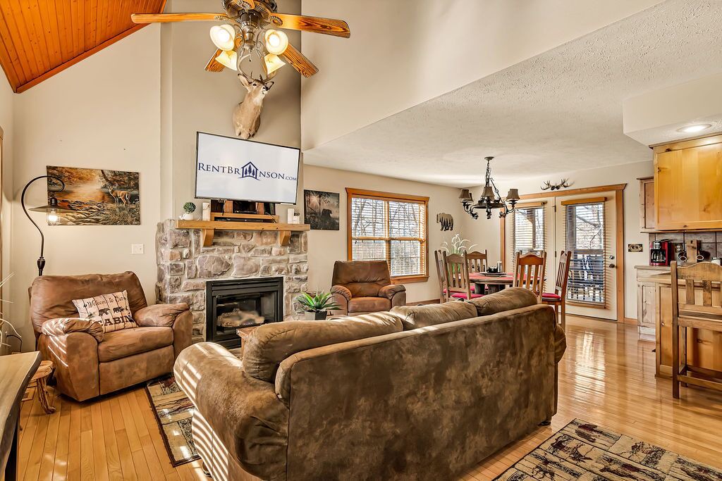 Photo of Livingroom in Reeds Spring