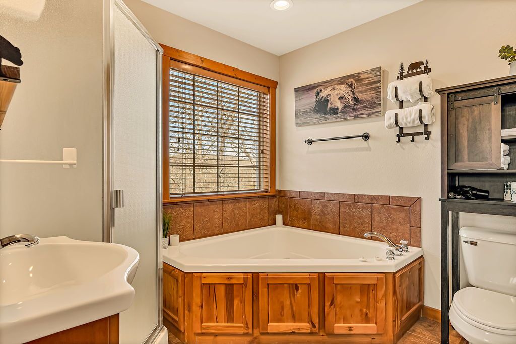 Photo of Bathroom in Reeds Spring