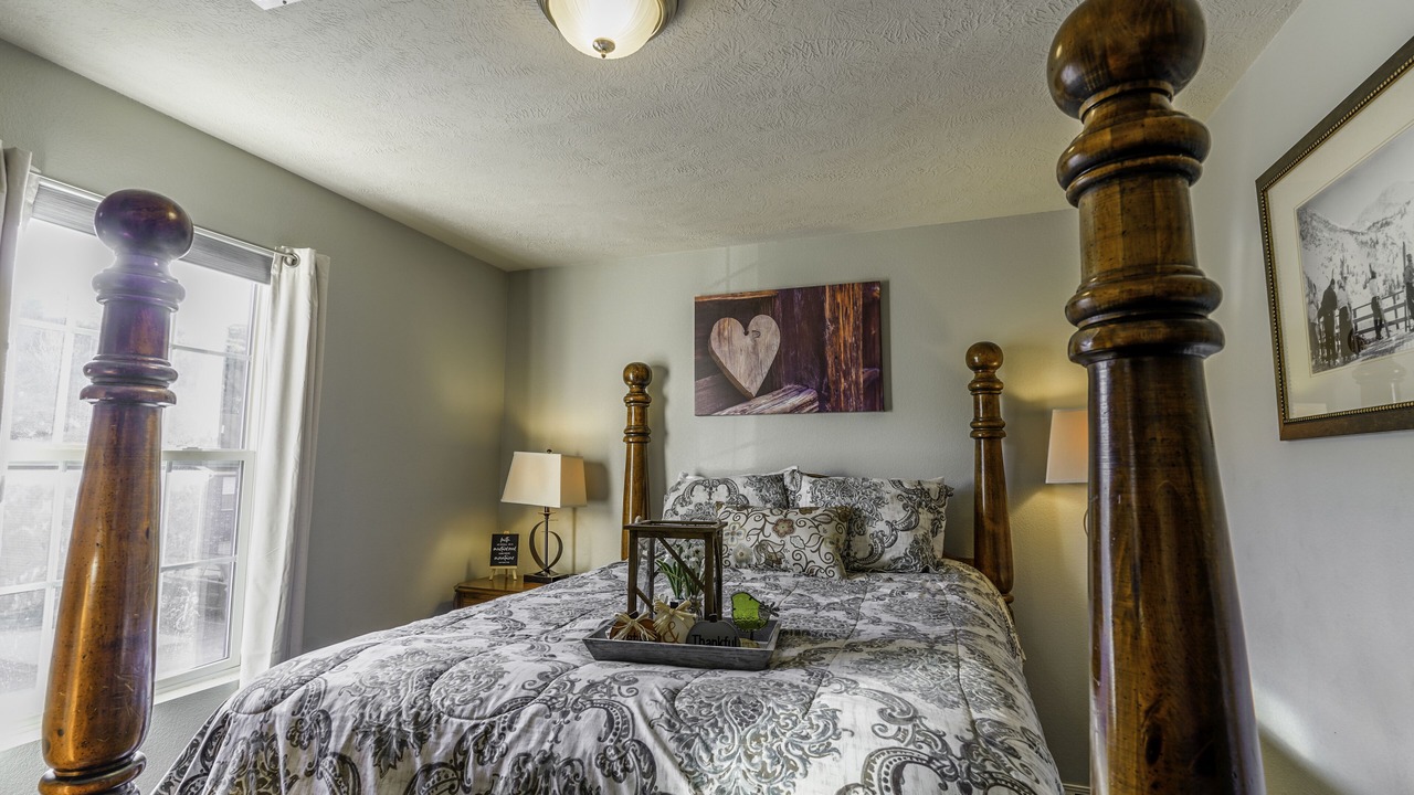 Photo of Bedroom in Branson