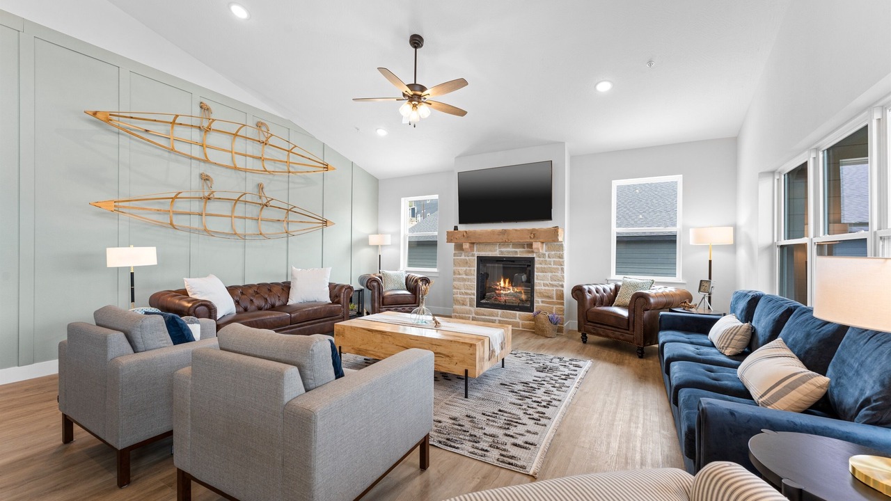 Photo of Livingroom in Hollister