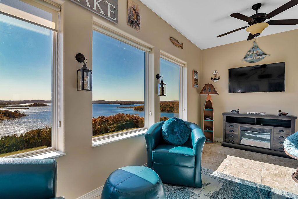 Photo of Livingroom in Table Rock