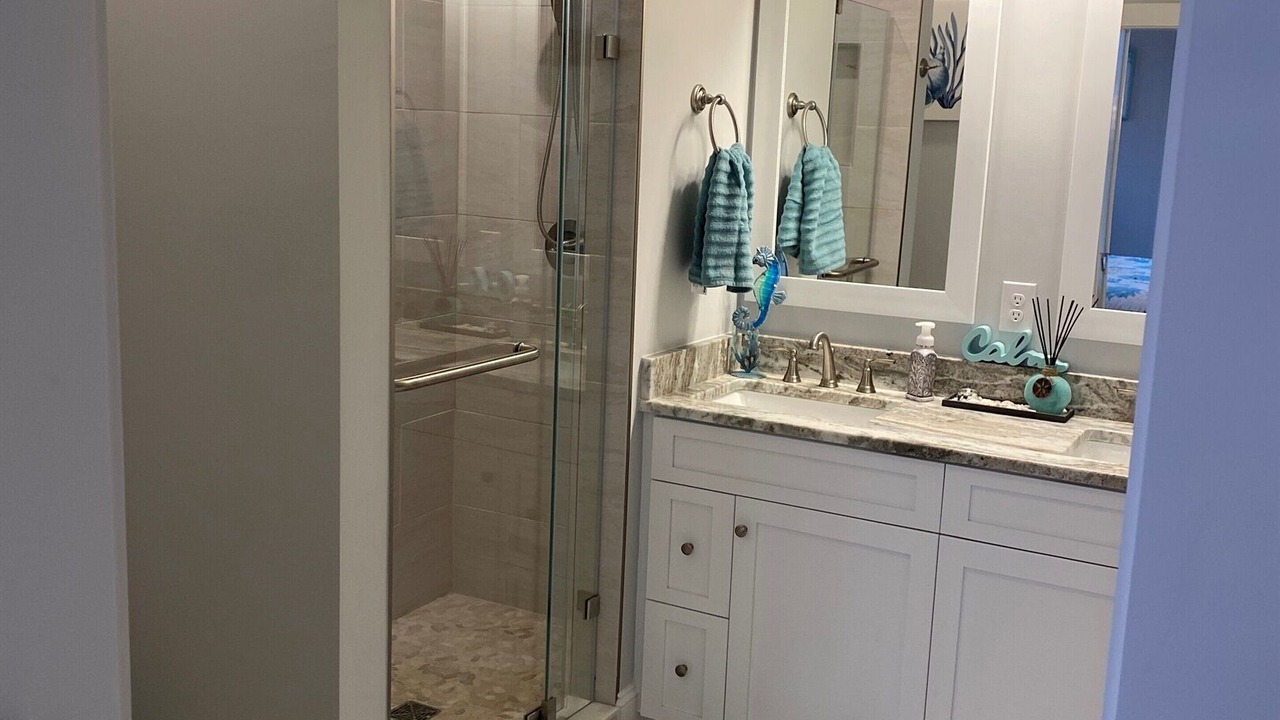 Photo of Bathroom in Emerald Isle