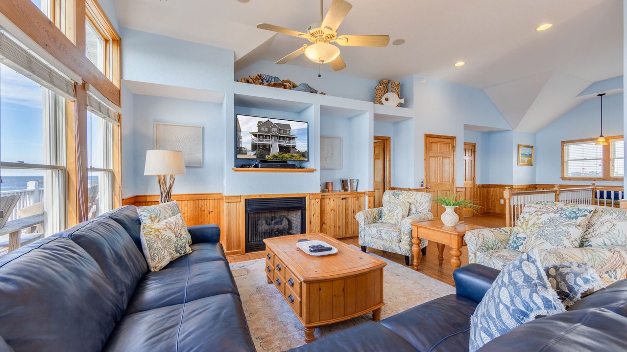Photo of Livingroom in Wind Over Waves