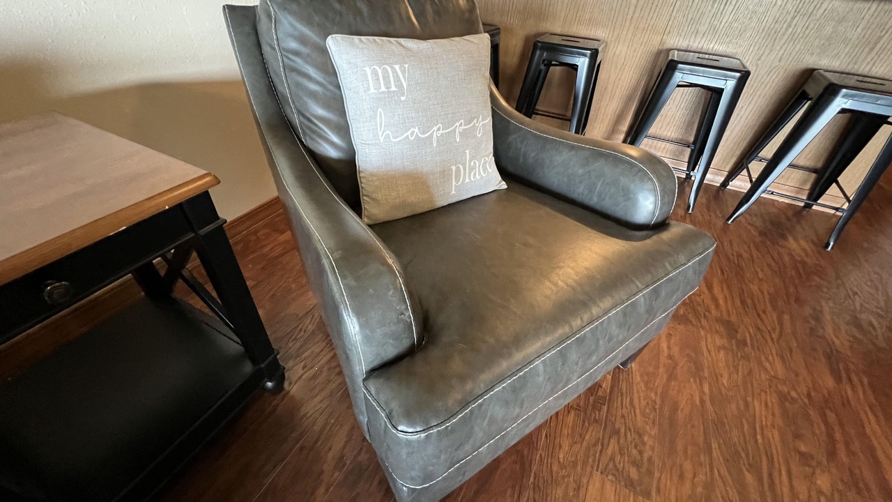 Photo of Livingroom in Notch Estates
