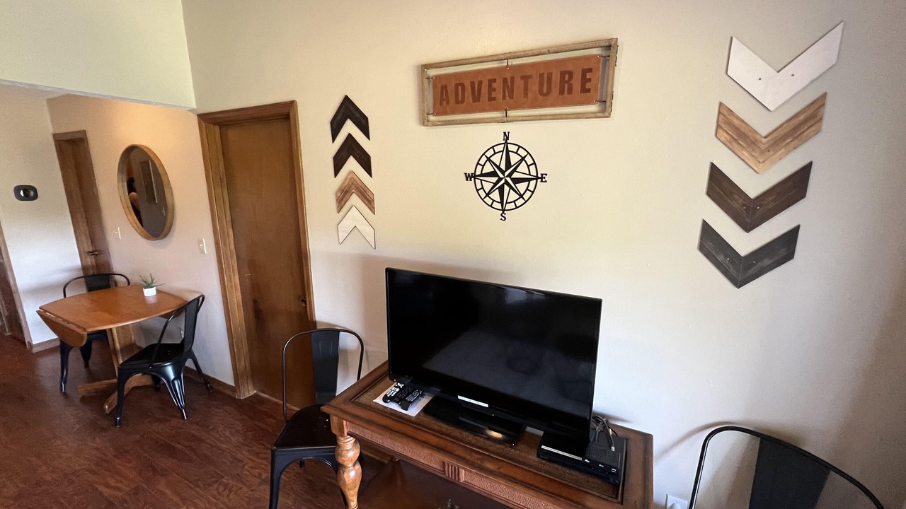 Photo of Livingroom in Notch Estates