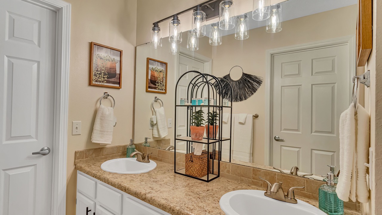 Photo of Bathroom in Hollister