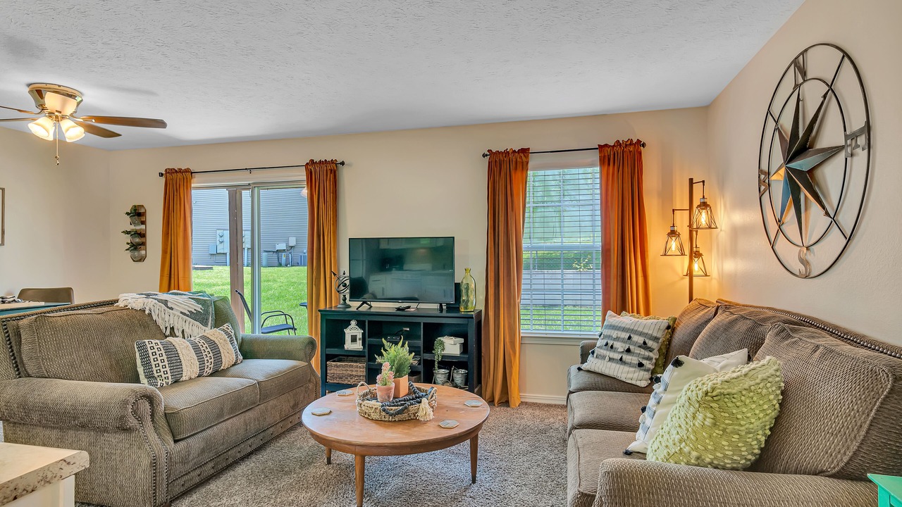 Photo of Livingroom in Hollister