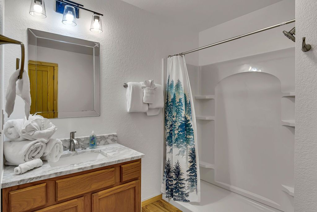 Photo of Bathroom in Blue Eye