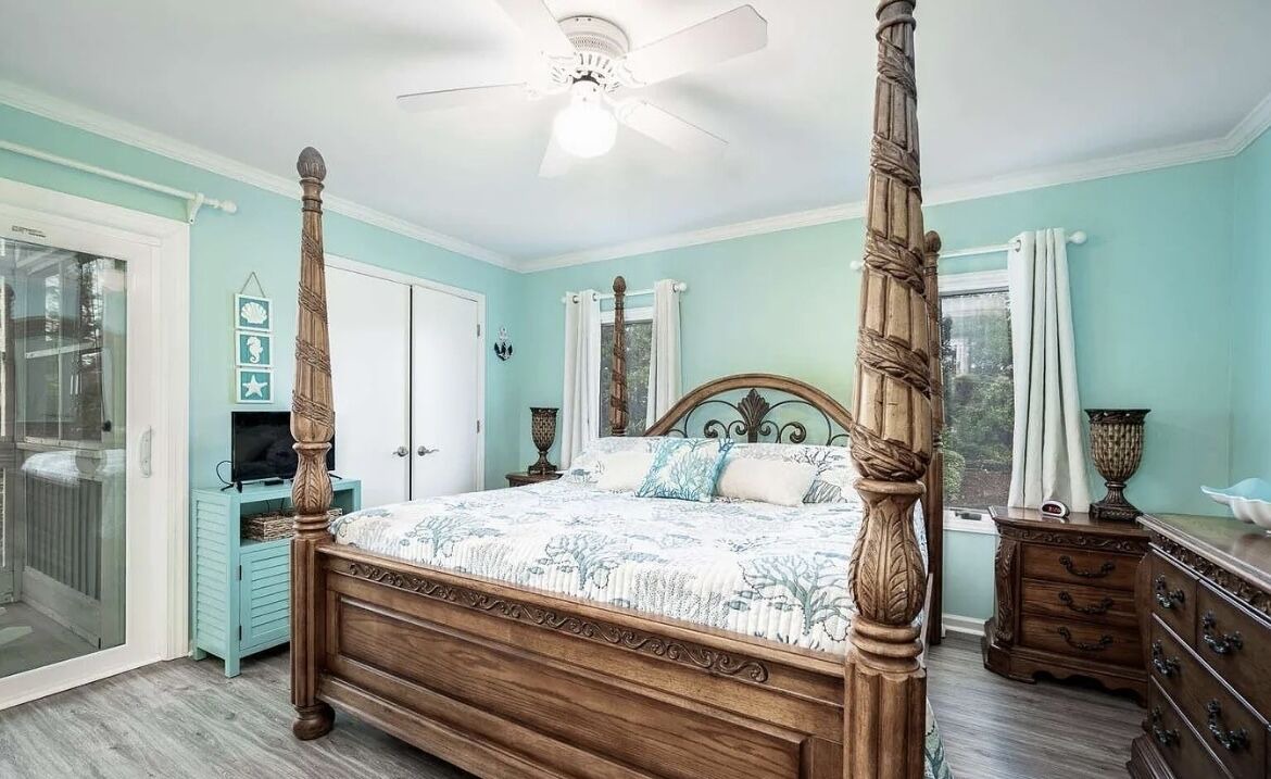 Photo of Bedroom in Emerald Isle