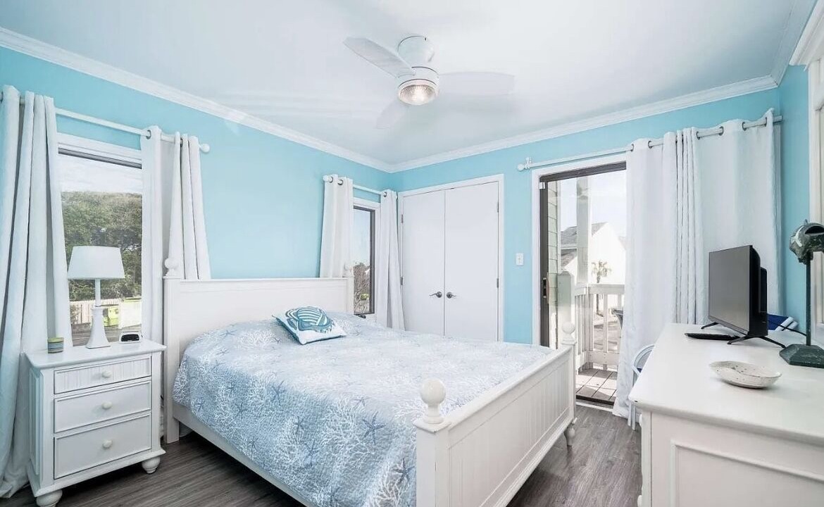 Photo of Bedroom in Emerald Isle