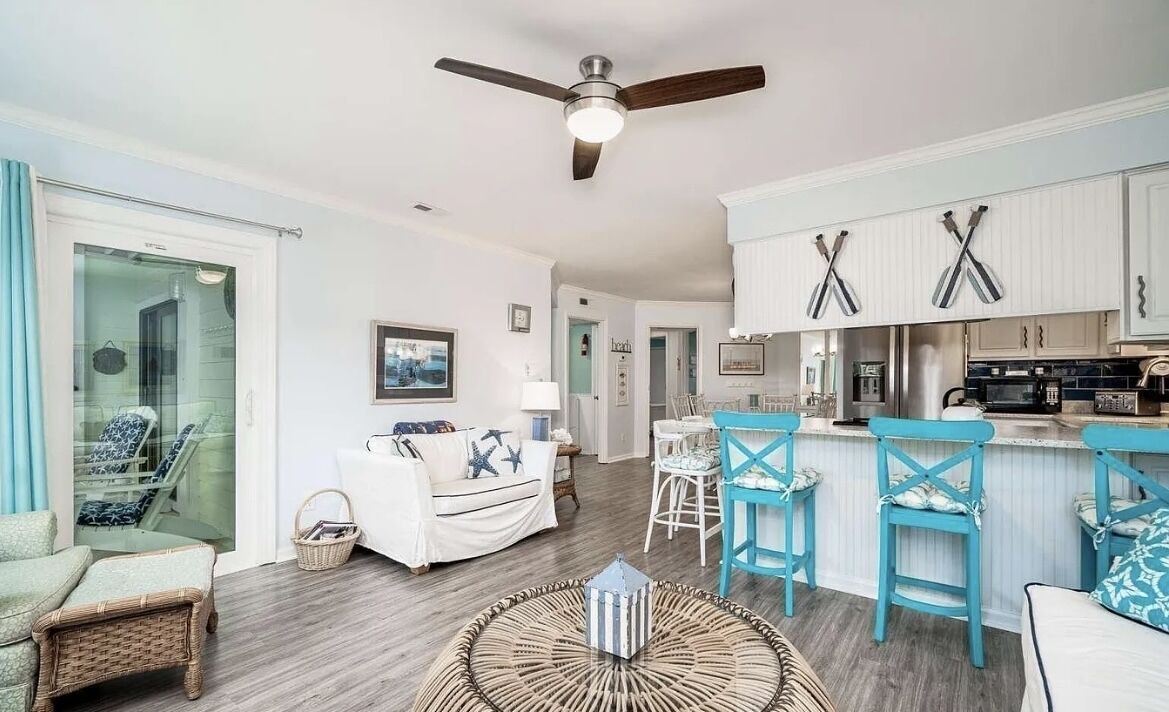 Photo of Livingroom in Emerald Isle