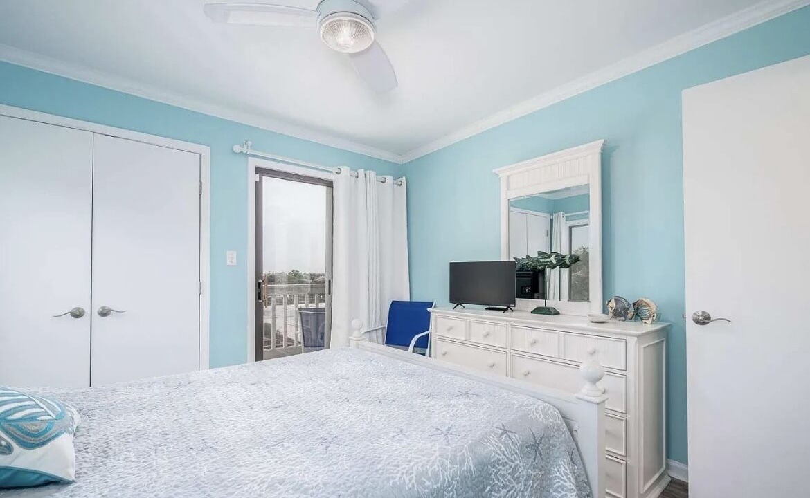 Photo of Bedroom in Emerald Isle