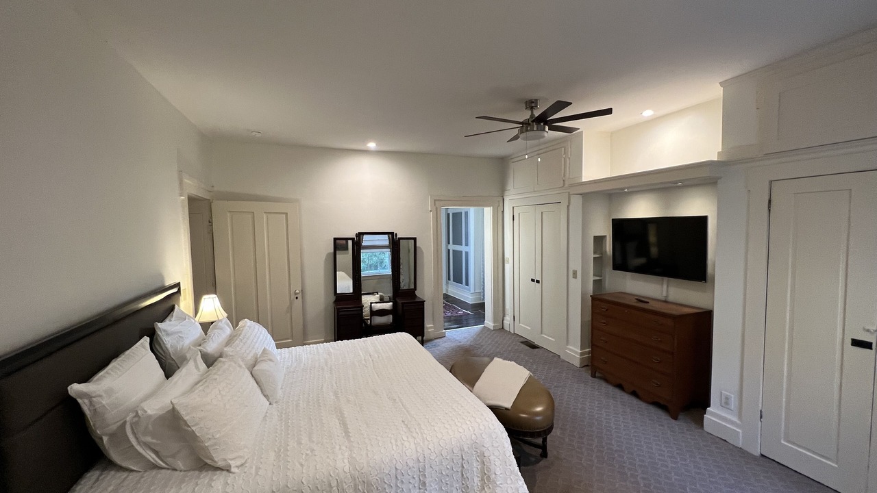 Photo of Bedroom in Downtown
