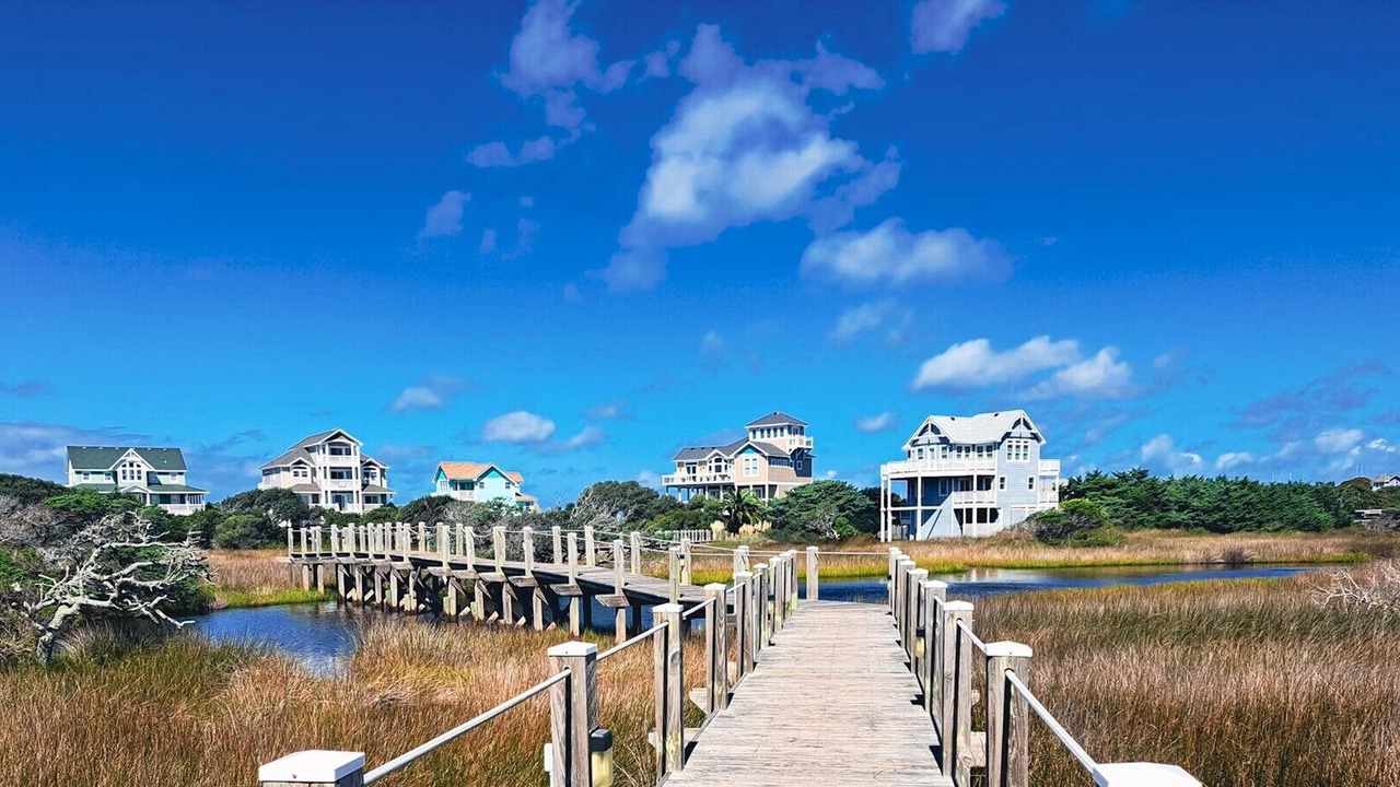 Photo of Others in Hatteras