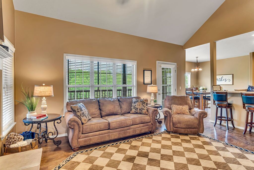 Photo of Livingroom in Branson West