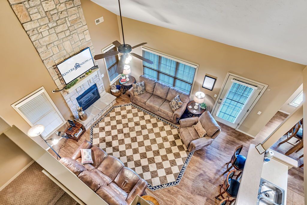 Photo of Livingroom in Branson West