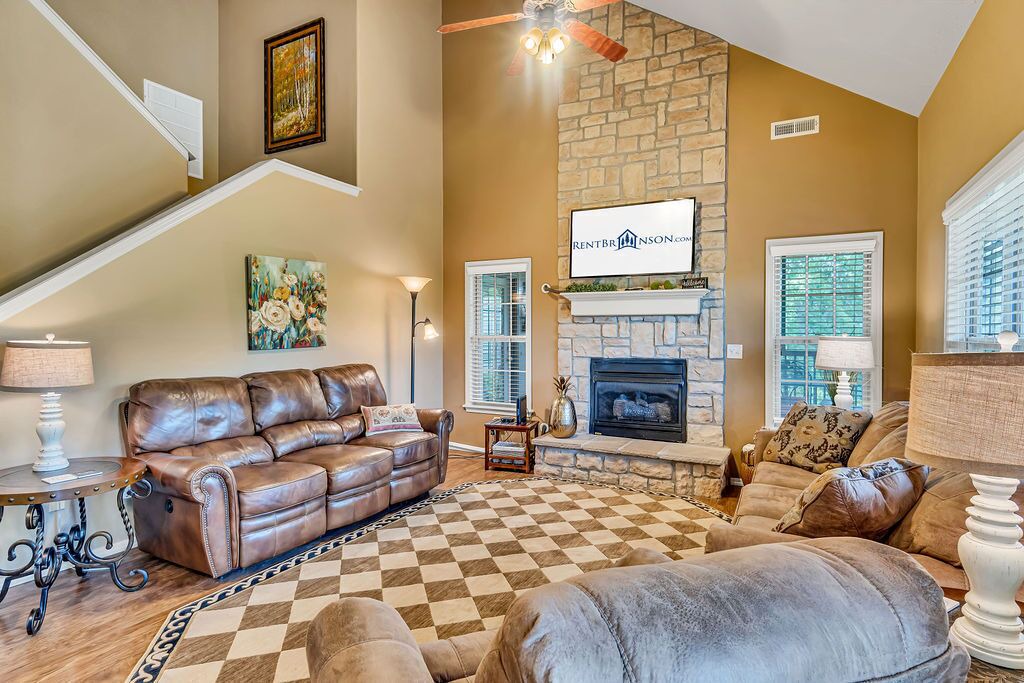 Photo of Livingroom in Branson West