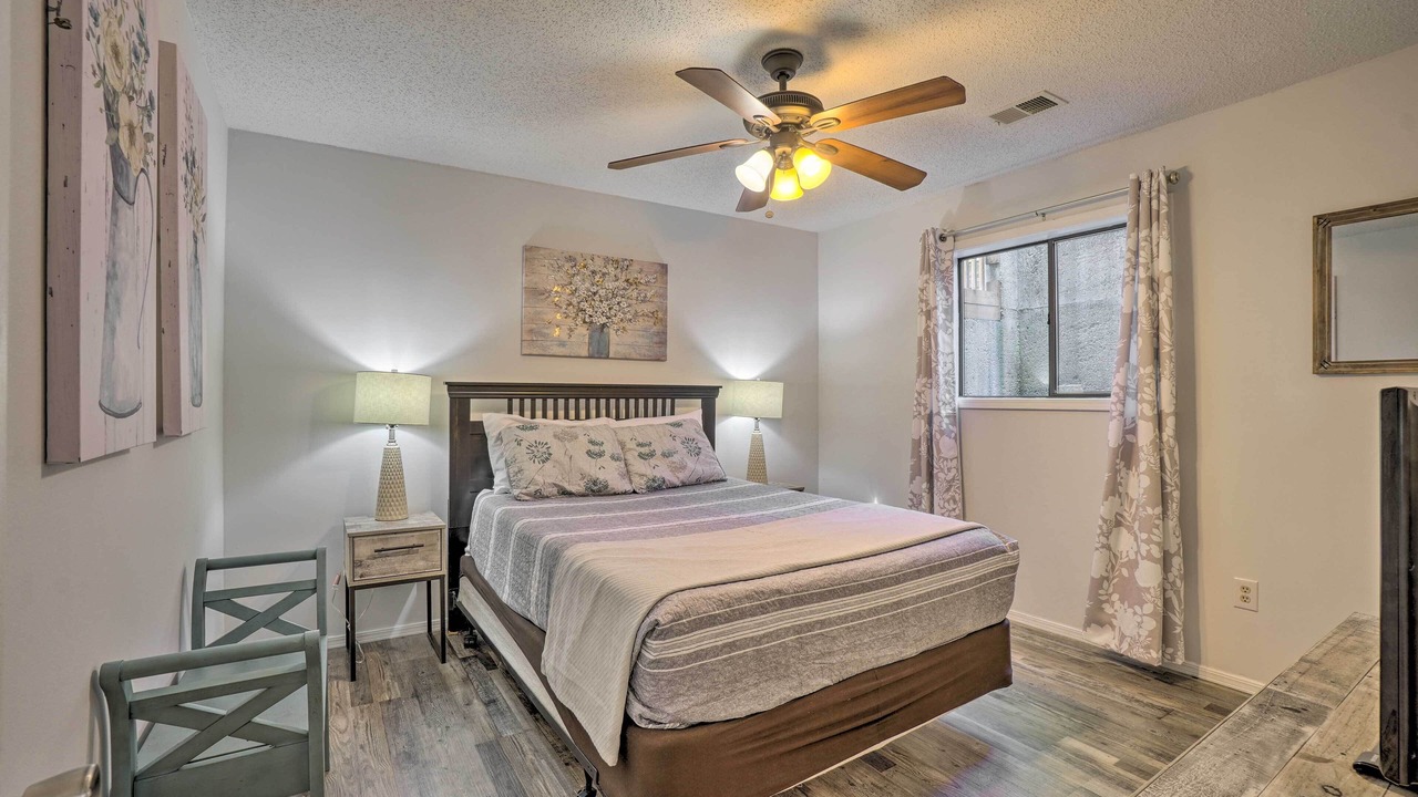 Photo of Others in Notch Estates