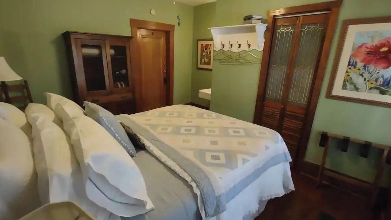 Photo of Bedroom in Hardy
