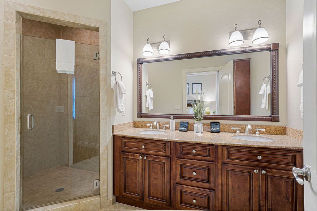 Photo of Bathroom in Branson