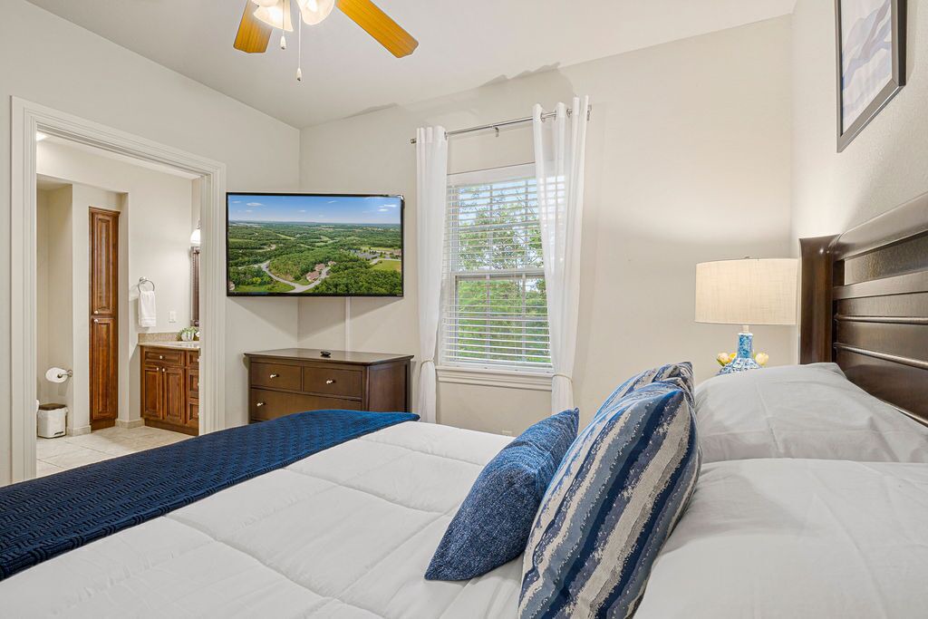 Photo of Bedroom in Branson